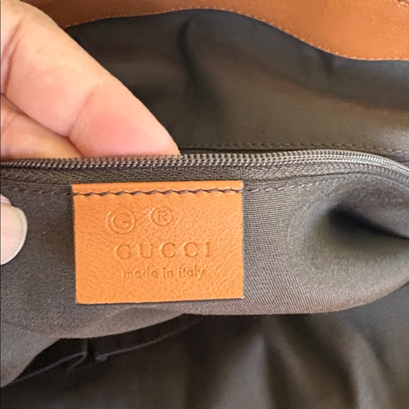 Gucci Tan Leather Logo Tote - Picture 14 of 16